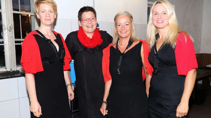Die mitwirkenden beim Liederabend &amp; Kleingruppensingen waren der Männerchor „BHLM“ (Bruderschaft der Bässe zur hl. Walburga), das „Quartett Oisternix“ und die „Vorsax-Weiber“ (am Foto). Durch das Programm führte Robert Klammer.
