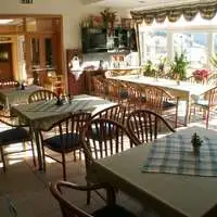 Mit dem Gasthaus gelangt eine gepflegte Immobilie zum Verkauf