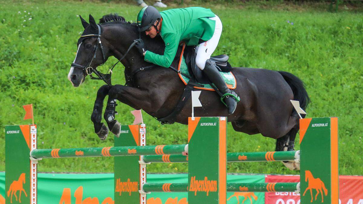 Der mehrfache Staatsmeister Dieter Köfler wird bei seinem Heimturnier selbst im Parcours zu sehen sein.