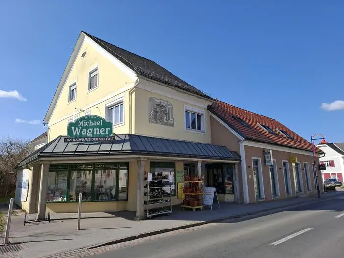 Das Kaufhaus Michael Wagner befindet sich in Markt Hartmannsdorf und feiert heuer 135-jähriges Jubiläum