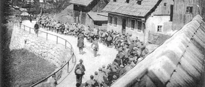 Todesmarsch von Juden durch Hieflau am 8./9. April 1945, unter Lebensgefahr heimlich fotografiert