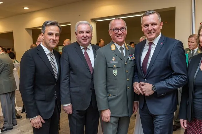Wie schon im Vorjahr kam auch Verteidigungsminister Mario Kunasek in die Gablenzkaserne. Ebenso Landeshauptmann Hermann Schützenhöfer und der Grazer Bürgermeister Siegfried Nagl.
