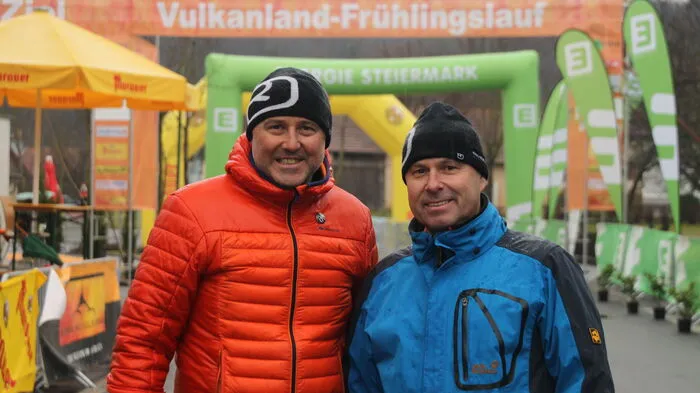 Heribert Macht, Obmann des Leitersdorfer ASKÖ Rad- und Kulturverein, und Andreas Rinder sorgten dafür, dass der Lauf trotz widriger Wetterverhältnisse problemlos über die Bühne ging.