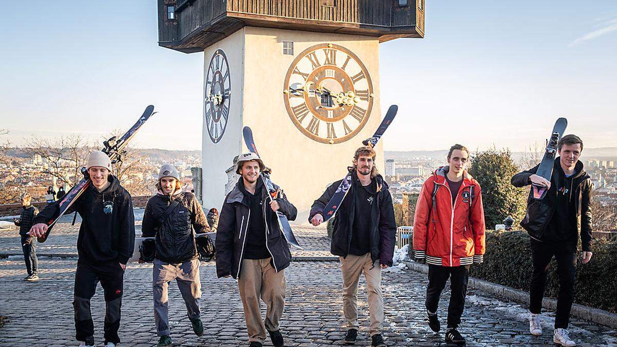 Die Free-Skier: Florian Feichtinger, Timon Trattner, Dario Jakob, Paul Muster, Leander Uhrner, Dominik Dür