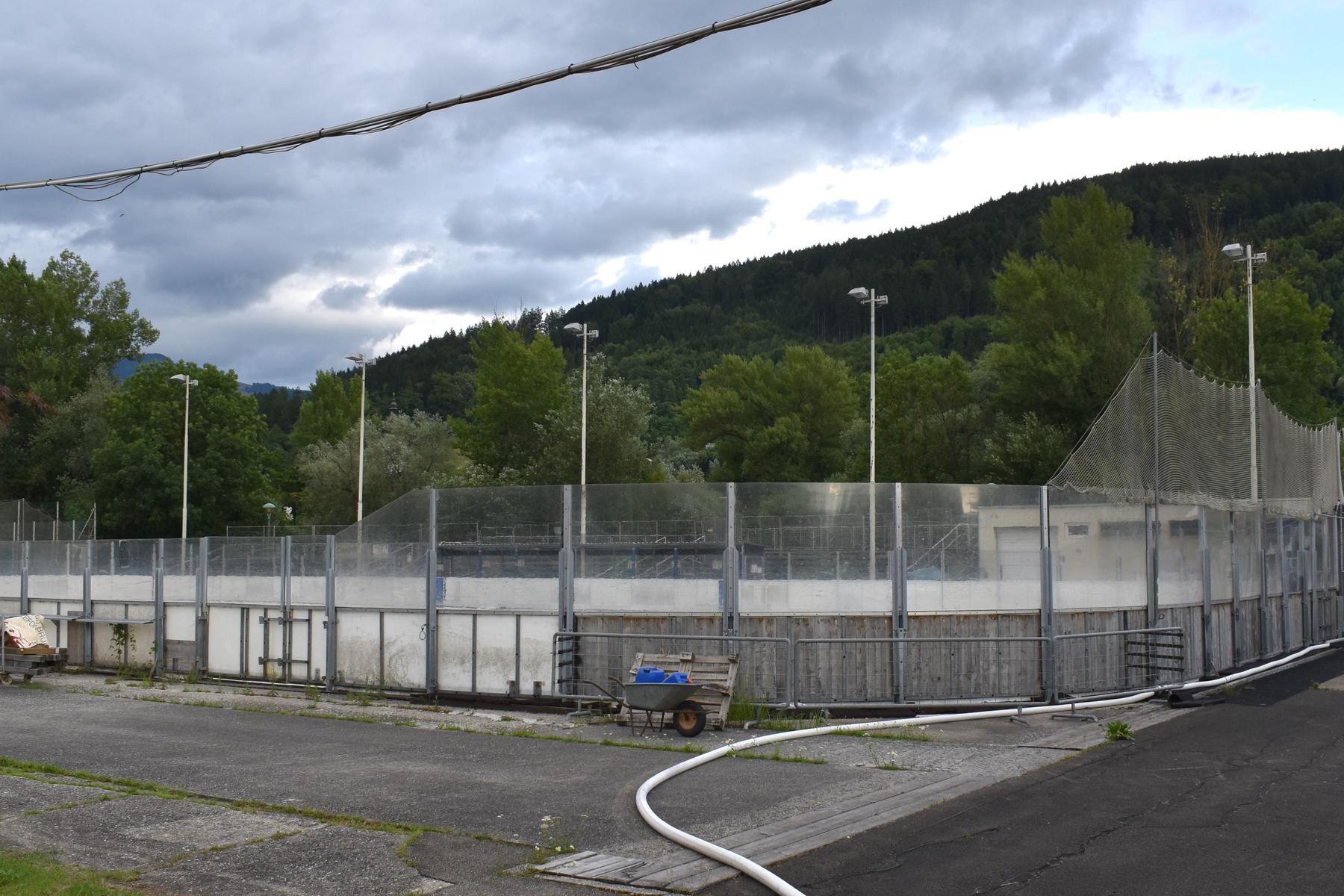Brucker KPÖ möchte Eisstadion durch private Geldgeber sanieren lassen