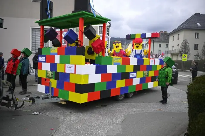 Ein Wagen widmete sich ganz der Lego-Welt