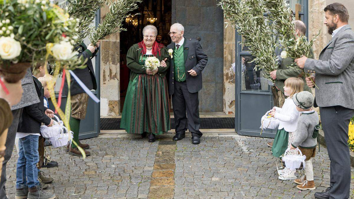 Maria und Josef Hollerer feierten in der Brucker Stadtpfarrkirche und dann in ihrem Gasthaus die Goldene Hochzeit