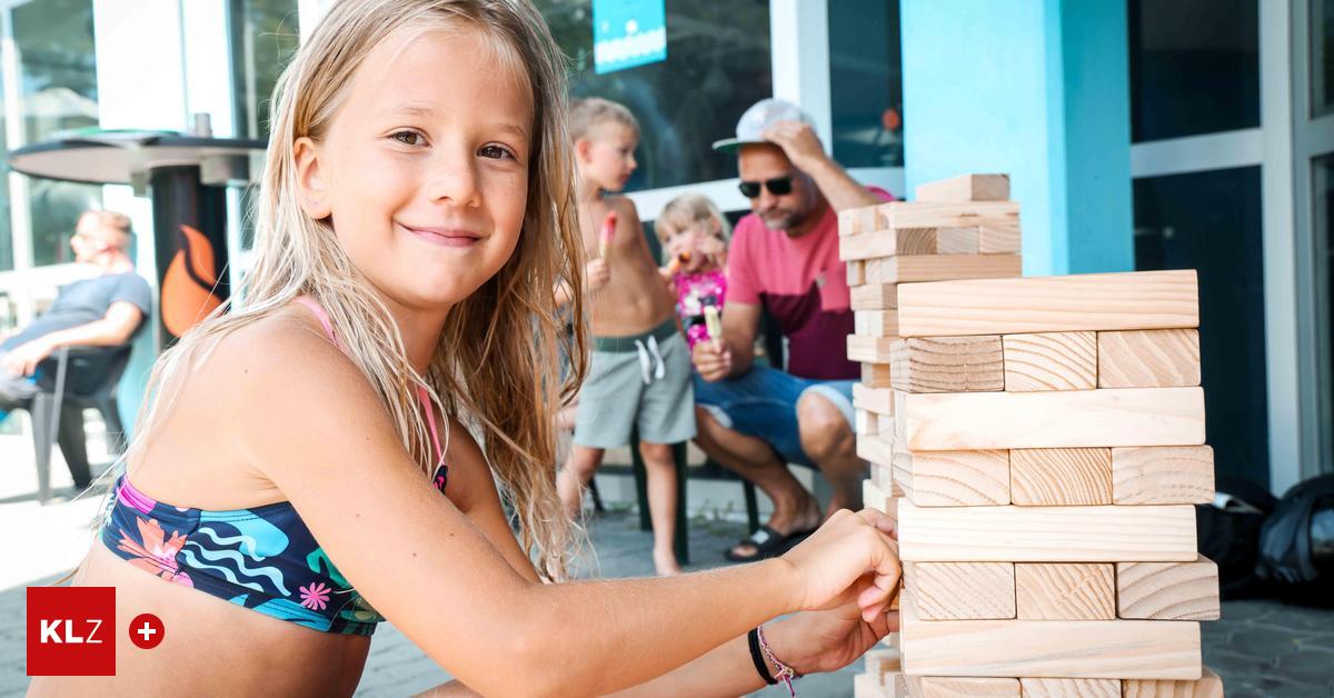 Stukitzbad-Graz-Spiel-und-Spa-am-Beckenrand