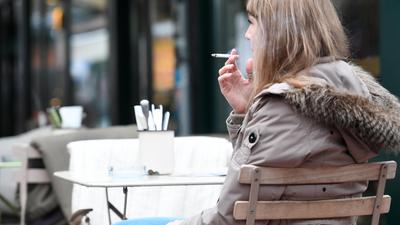 Raucher kommen laut Umfrage auf zusätzliche Freizeit von zwei Wochen pro Jahr 