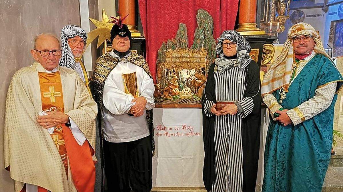 Das Männerquartett St. Magdalena stellt sich auch als &quot;Sternsinger&quot; rund um die Jahreswende immer wieder in den Dienst der guten Sache