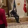 Männer unter sich: Ursula von der Leyen blieb in Ankara ein Sitzplatz neben Präsident Erdogan verwehrt