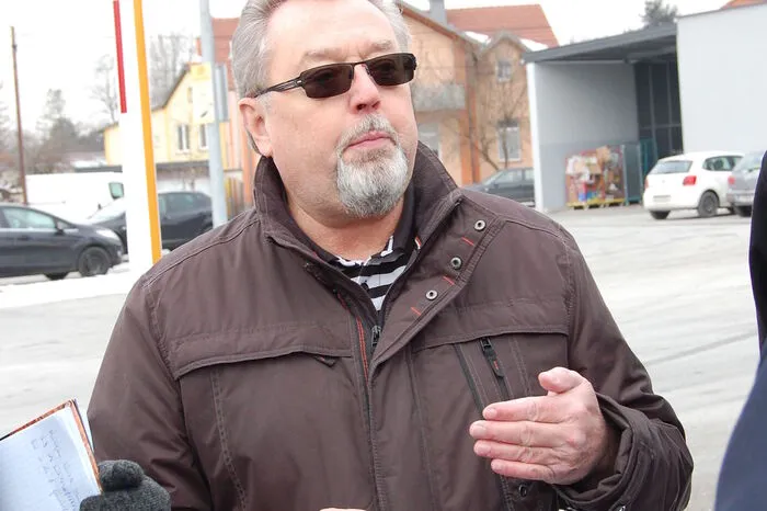 Klaus Stübinger ist Puntigammer in der sechsten Generation: Der Bezirk hat gute Voraussetzungen, etwa durch die Zuganbindung. Derzeit ist die Politik im Bezirk leider ein Chaos, es wird viel erzählt aber nichts umgesetzt. Weiters spricht sich Herr Stübinger für ein Ärztezentrum und eine bessere Anbindung an den öffentlichen Verkehr, bis an den Stadtrand aus.