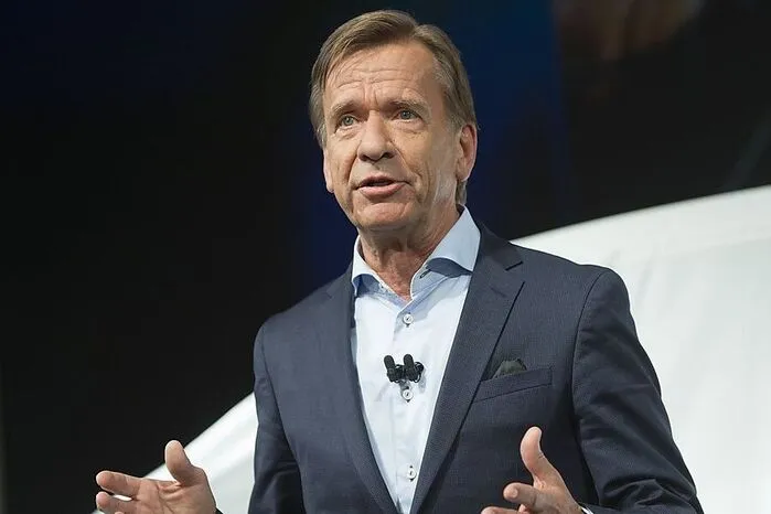 Im Sommer gab Volvo-Chef Håkan Samuelsson publikumswirksam die Abkehr vom Verbrennungsmotor bekannt. Ab 2019 soll jedes neue Modell von Volvo mit einem Elektromotor bestückt sein.