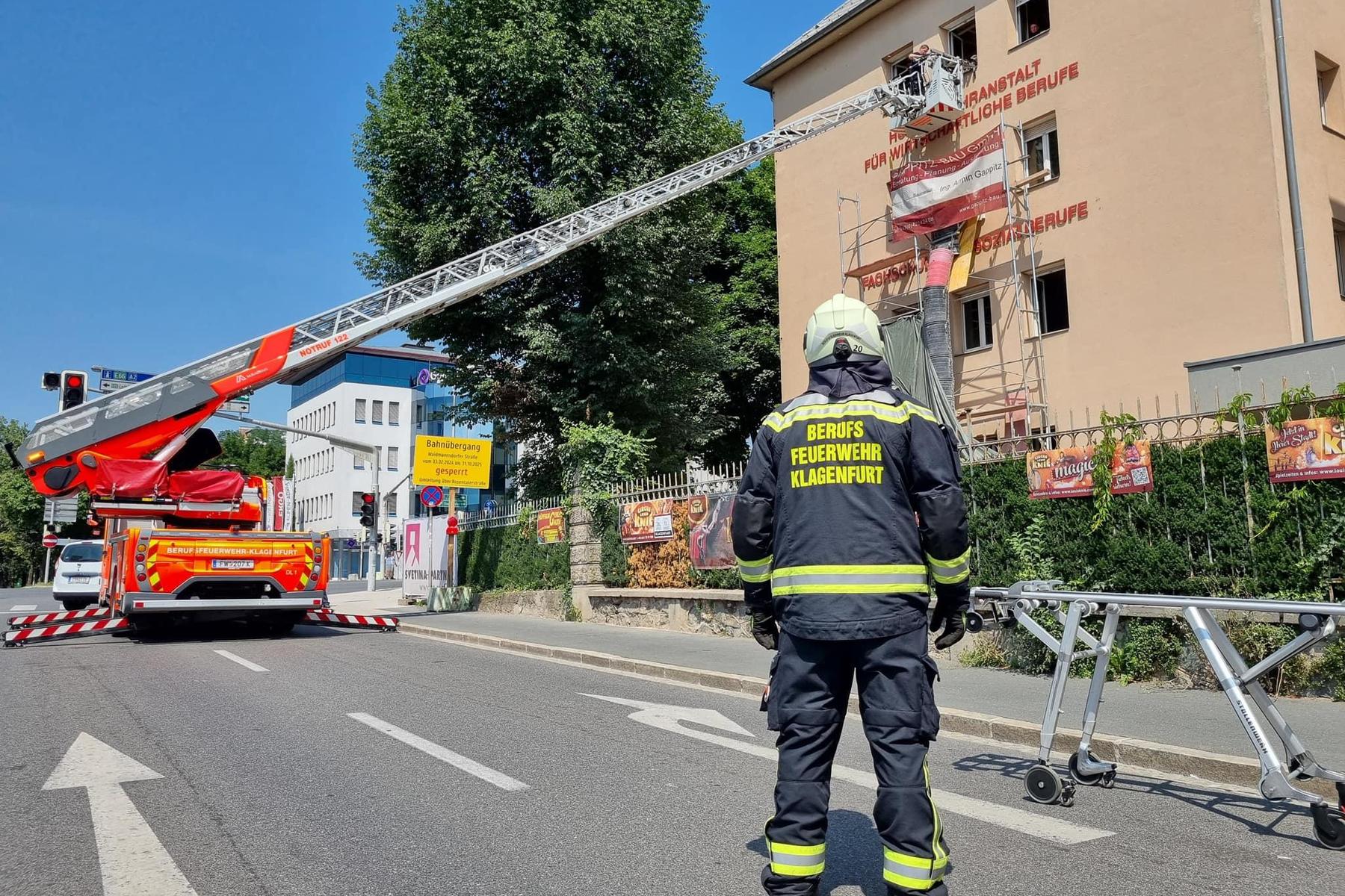 Hitze in Kärnten: Bauarbeiter kollabierte: Feuerwehr rückte zur Bergung aus