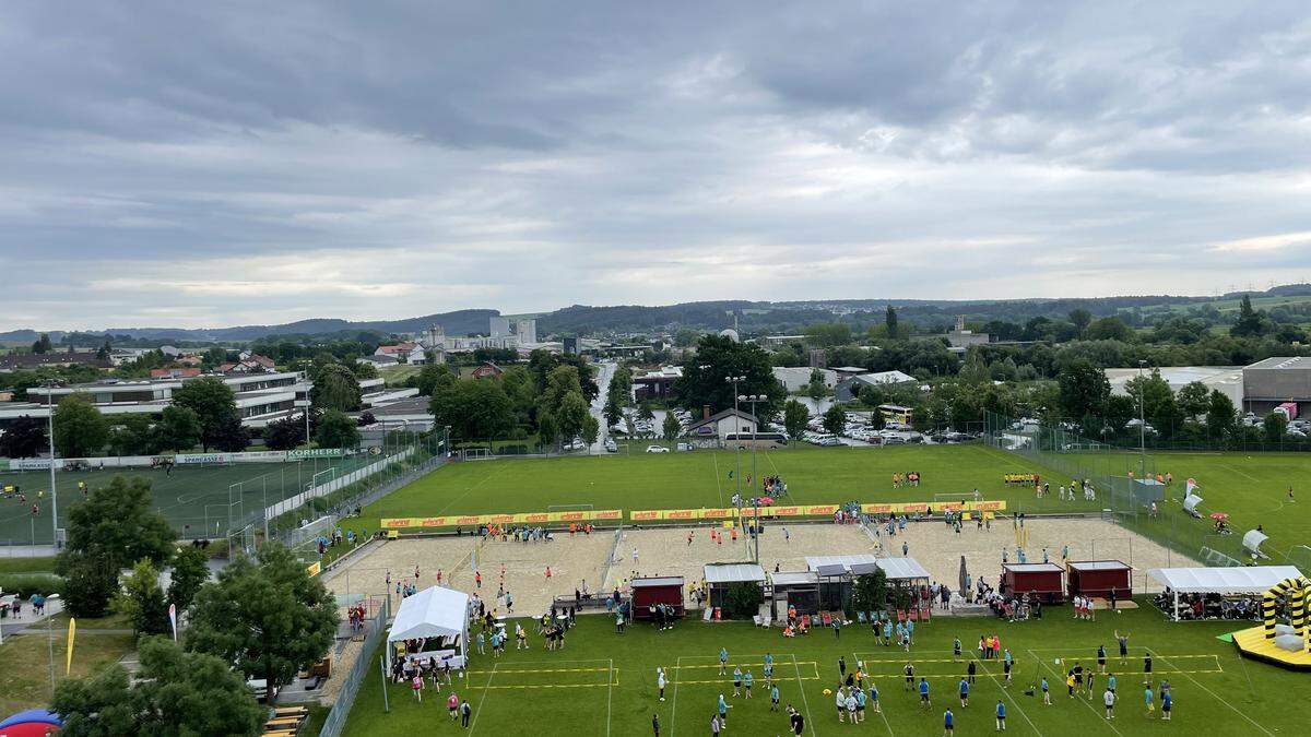 Am Sportgelände in Hartberg tummelten sich Lehrlinge aus der ganzen Steiermark