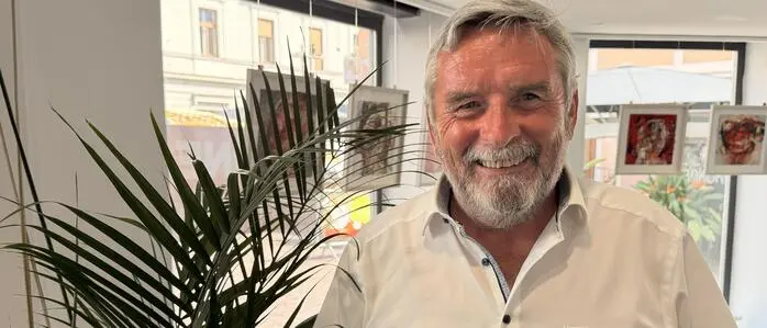 Desmond Doyle lebt in Vordernberg