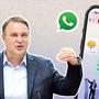 SPÖ-Chef Babler zeigt sich via „WhatsApp“ Sticker-freudig