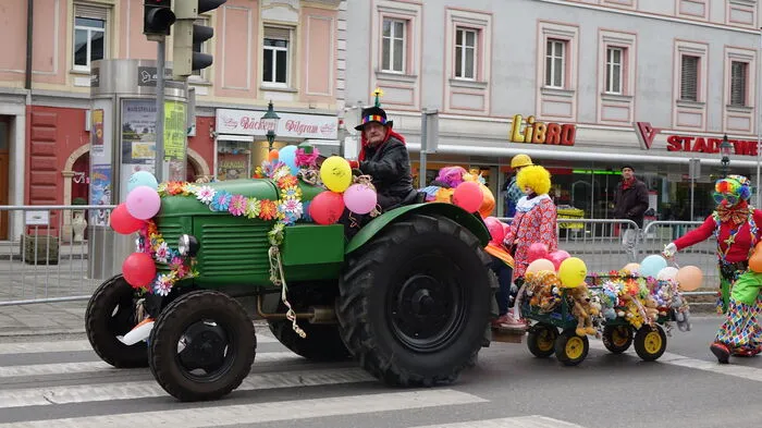 Klicken Sie sich durch die Fotos vom Faschingsumzug in Voitsberg!