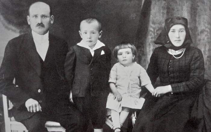 Familienbild mit dem jungen Franz Koringer (2. v. l.) aus dem Jahr 1926