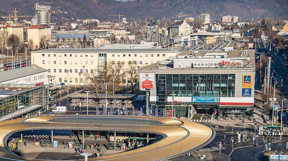 Das Ibis-Hotel auf beim Hauptbahnhof ist Ende 2022 Geschichte