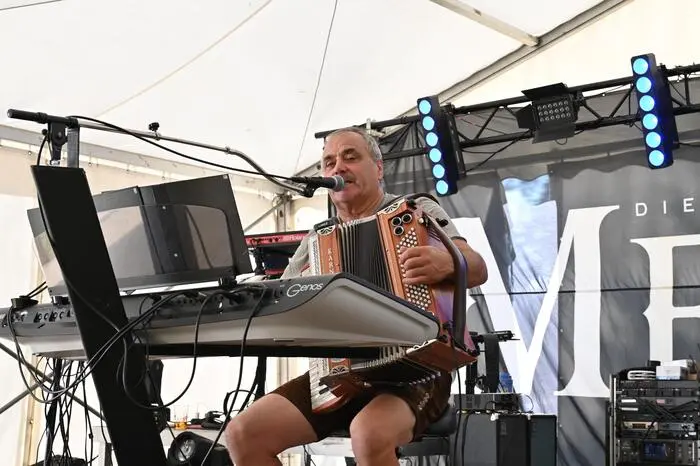 Den Dämmerschoppen umrahmte musikalisch Karl Sabitzer.