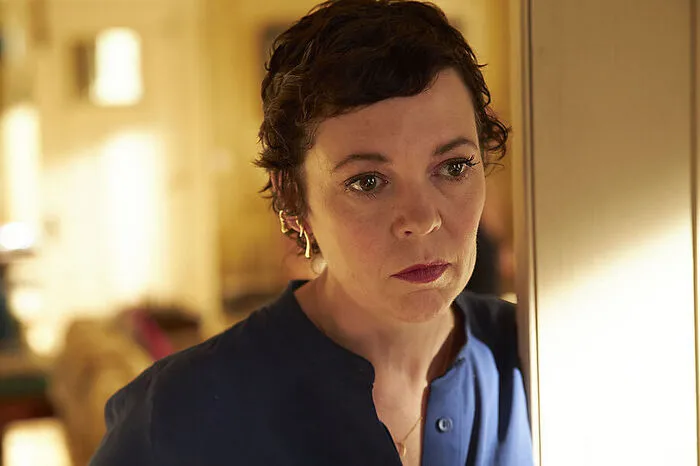 Bewegendes, britisches, unkonventionell erzähltes Alzheimerdrama mit Olivia Colman und Anthony Hopkins, wie wir ihn noch nie sehen durften. Für sein tänzelndes, unberechenbares Spiel im Film von Florian Zeller erhielt er heuer überraschenderweise auch einen Oscar für die beste Hauptrolle. Geplanter Kinostart in Österreich: ab 25. Juni.