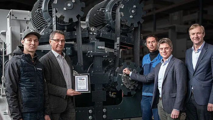 Von links: Lukas Mayer (Zusammenbau), Manuel Lindner (CEO), Lukas Brunner (Zusammenbau), Stefan Scheiflinger-Ehrenwerth (Head of Product Management), Michael Lackner (Managing Director)
