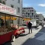 Das Marktleben zeigt sich jeden Donnerstag am Rathausplatz	 