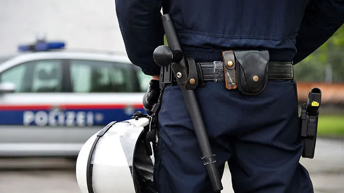 Die Polizei fahndet nach einem Pkw-Lenker, der Dienstagabend nach einem Unfall mit einem Motorrad in Reifnitz Fahrerflucht beging (Symbolfoto)
