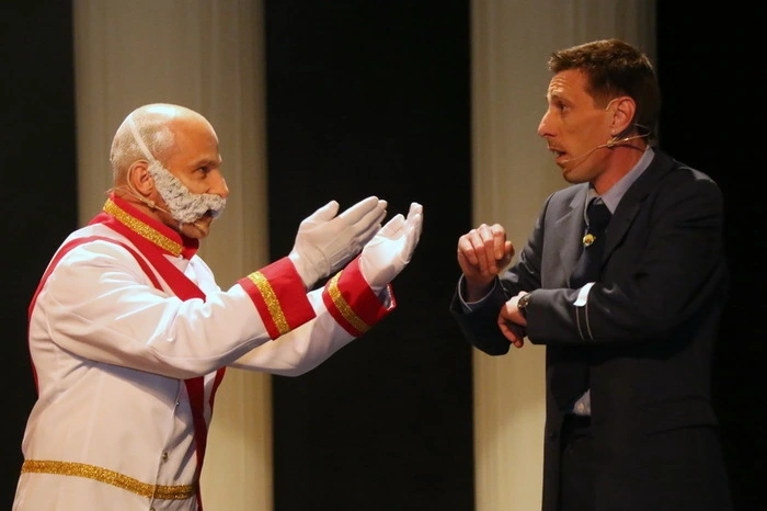 Ein gelungenes Debüt feierte Karl Lackner von der Theatergruppe aus Merkendorf, der die Lücke nach dem Abgang von Mali-Tant Andreas Pölzl füllen konnte. Das Narrenkartell wurde auch heuer wieder mit zwei Sketches zur ORF-Sendung "Narrisch Guat" eingeladen.