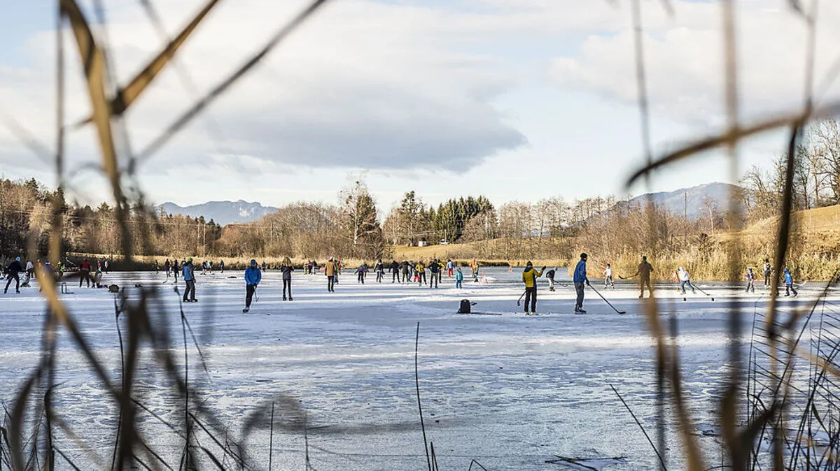 Der Aichwaldsee wird heute zum Eislaufen freigegeben
