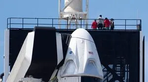 SpaceX will Touristen so tief in den Weltraum bringen wie nie zuvor