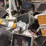 Bei Bildschirmen, also Fernsehern und Monitoren, lag die Sammelquote in Österreich im Jahr 2024 bei knapp 60 Prozent, davon wurden 73 Prozent wiederverwertet oder recycelt