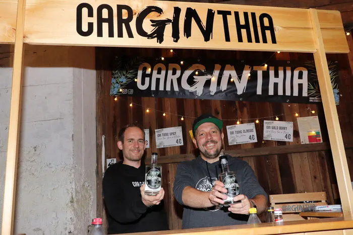 Es gab auch einen CARGINTHIA Gin Verkaufsstand  von Maximilian Prasser und  Mario Stranig am Feuerwehrfest.