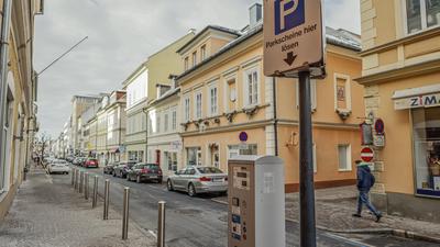 Die Ausweitung der Parkgebühren auf Elektroautos sorgt für eine intensive Diskussion im Kleine-Zeitung-Forum