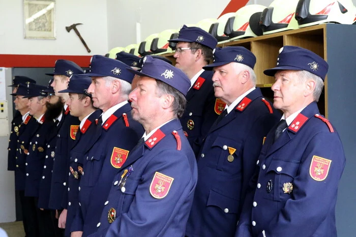 Übrigens: Beim Abschnittsleistungsbewerb am Samstag in Kraig schafften die Blauröcke aus Hörzendorf/Projern den Sprung auf das oberste Stockerl. Die Plätze zwei und drei belegten die Freiwilligen Feuerwehren (FF) Straßburg und der Bezirkseinsatzstab 08. 