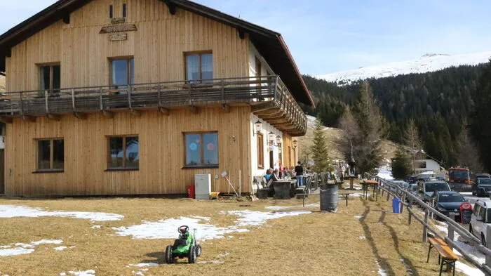 Seit wenigen Wochen gibt es einen neuen Pächter auf der Weißbergerhütte auf der Saualpe. 