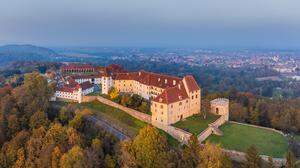 85 Zimmer und 16 Tagungsräume beherbergt das Hotel Schloss Seggau in Leibnitz