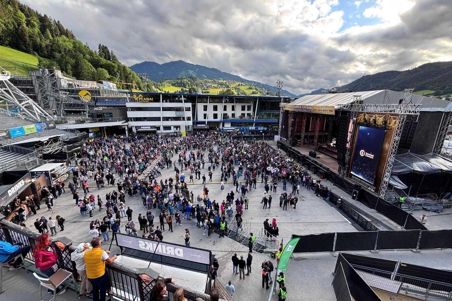 Die ersten „Vollgas-Fans“ von Scooter strömen ins Planai-Stadion