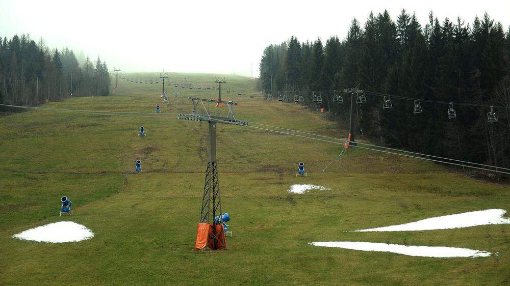 Die Skigebiete gehören zu den ersten, die die Erwärmung in Österreich zu spürgen bekommen