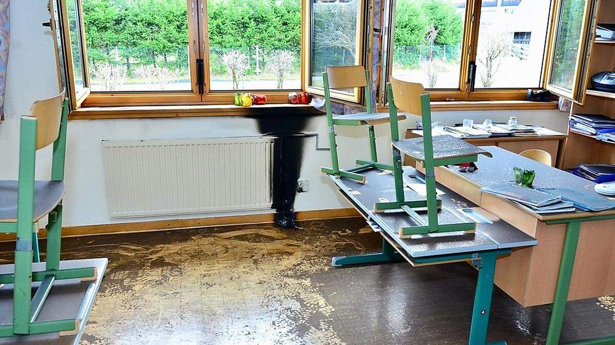 Ein alter Elektro-Heizkörper verursachte in der Volksschule Tröpolach einen Schwelbrand