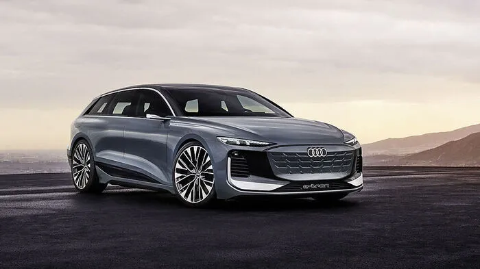 Dieses Showcar nimmt den elektrischen Audi A6 Avant vorweg, der 2024 auf den Markt kommen soll. Seine  Abmessungen liegen bei 4,96 Metern in der Länge, 1,96 in der Breite und 1,44 Meter in der Höhe.