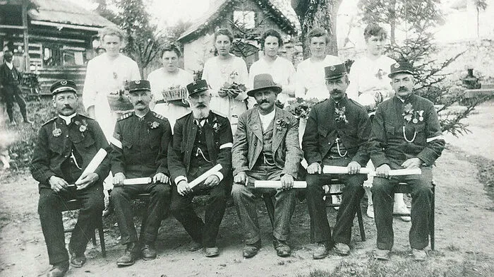 Dieses Foto der Radweger Kameraden ist im Jahr der offiziellen Gründung 1895 entstanden