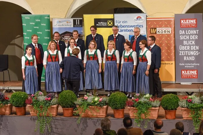 ...dem Kärntner Doppelsextett...