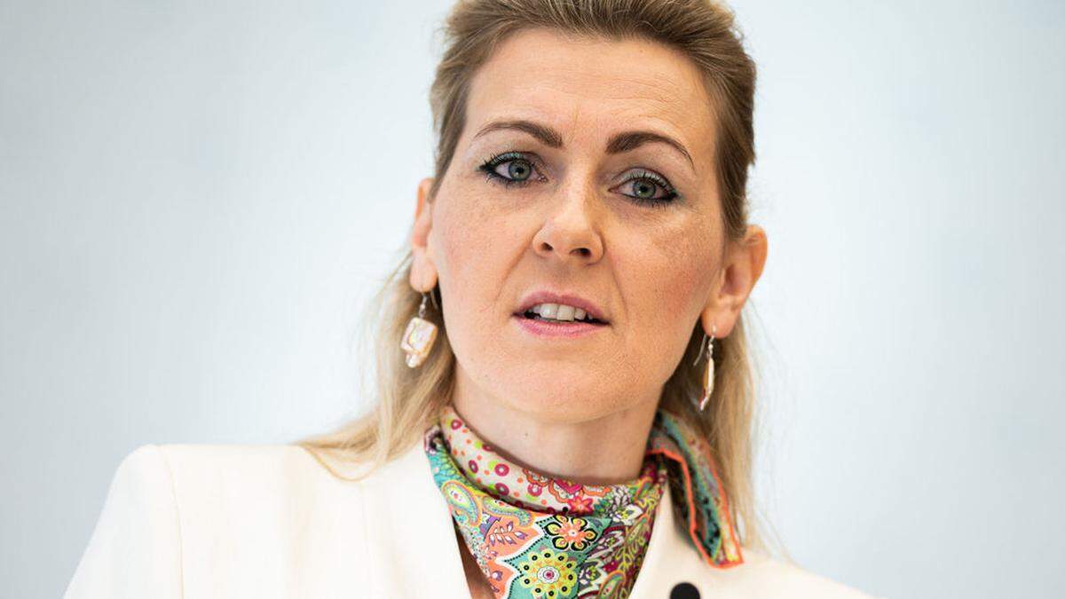 Arbeits- und Familienministerin Christine Aschbacher von der ÖVP