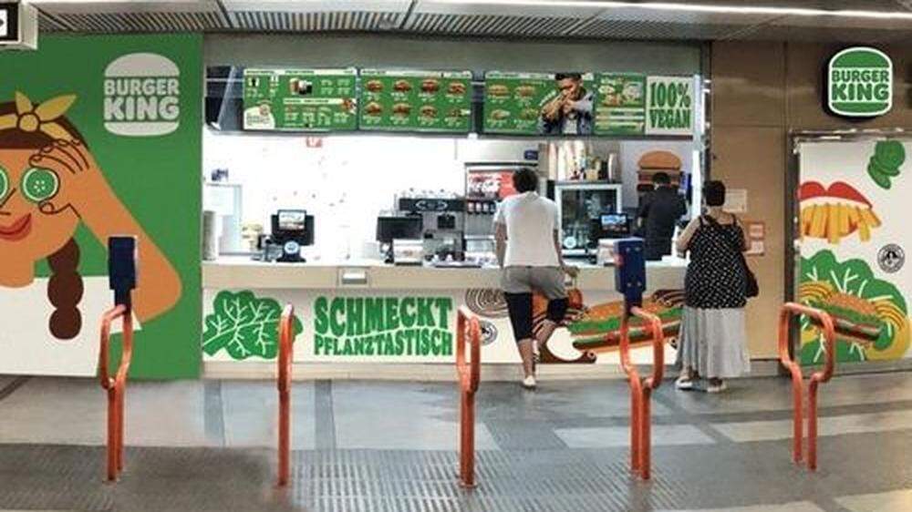 Die Schnellimbiss-Kette hat ihrem veganen Restaurant mit grün auch eine neue Farbe gegeben