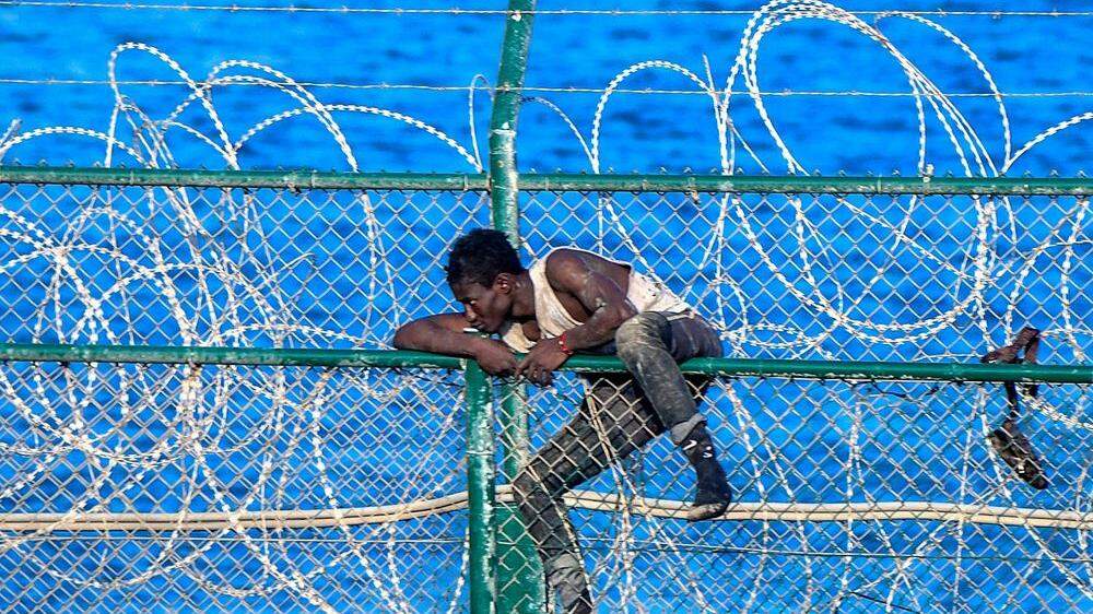 150 Migranten gelangten in spanische Nordafrika-Exklave Ceuta