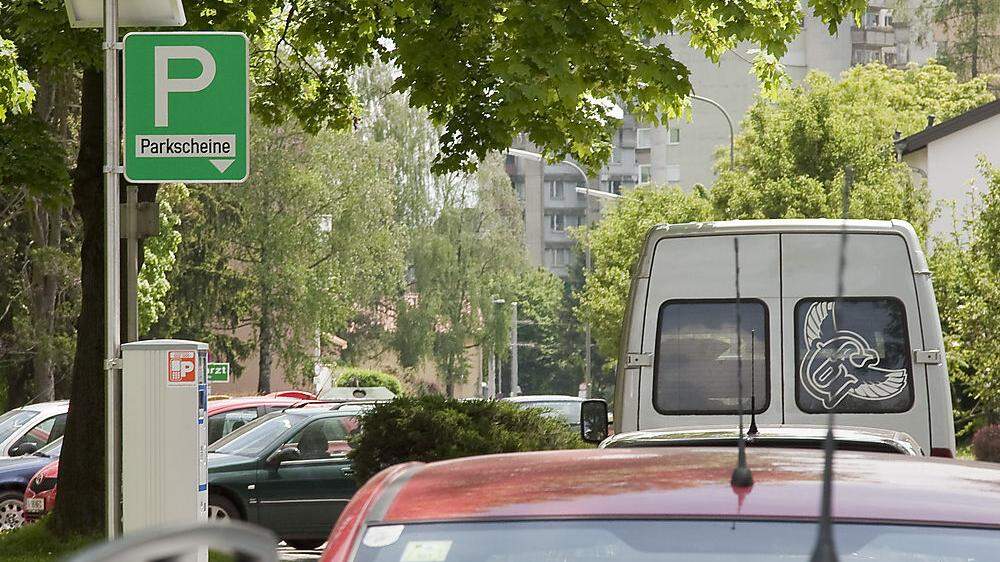 In den Grazer Parkzonen müssen künftig auch E-Pkw-Lenker im Regelfall wieder zahlen. Ausnahmeregelungen gibt es nur einmalig, auf zwei Jahre befristet