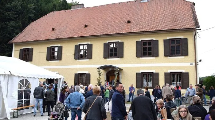 Hunderte Gäste waren gekommen, um bei der Eröffnung der revitalisierten Traußner-Mühle in Ehrenhausen dabei zu sein.