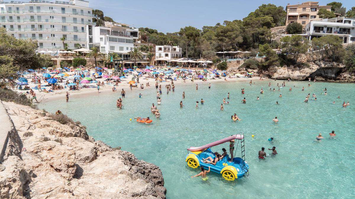 Der Strand Cala Santanyi auf der Insel Mallorca erwartet heuer viele Besucher